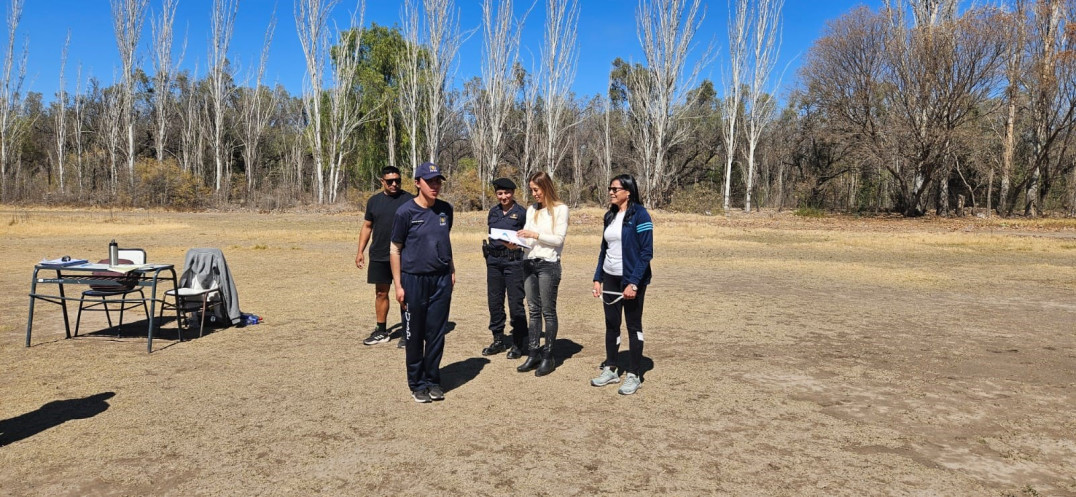 imagen 3 Alumnos de Tecnicatura de la Delegación Zona Este presentaron un proyecto que incluye pesas rusas o kettlebell para Educación Física Policials