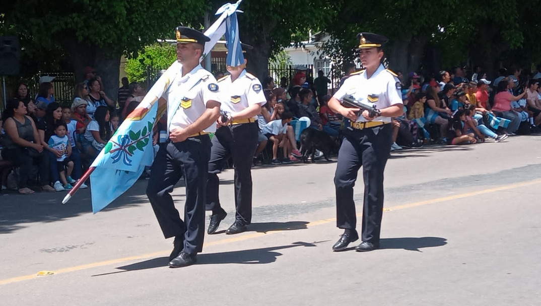 imagen 1 El IUSP participo del desfile por el Aniversario del Departamento de San Carlos
