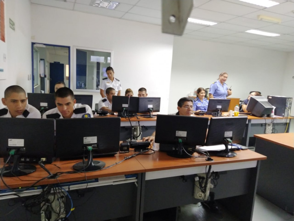 imagen Los cadetes del curso FPB No. 174 realizaron variadas actividades en diferentes dependencias policiales