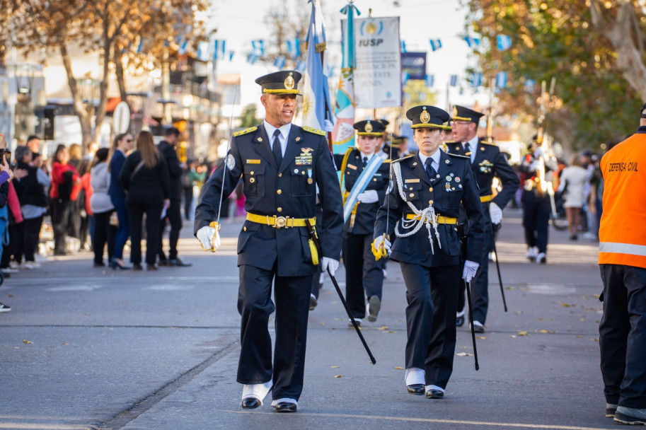 imagen 9 Los cadetes del IUSP juraron solemnemente a la bandera en toda la provincia