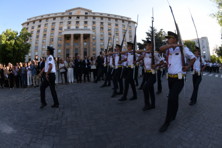 imagen 1 Imponente acto por el 27° aniversario del IUSP y el egreso de Técnicos Universitarios y Auxiliares