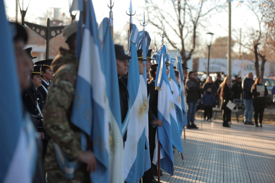 imagen 11 Los cadetes del IUSP juraron solemnemente a la bandera en toda la provincia