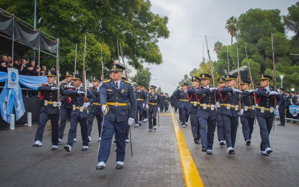 imagen 4 La Delegación Zona Este del IUSP se destacó en el desfile cívico militar del Departamento de San Martín