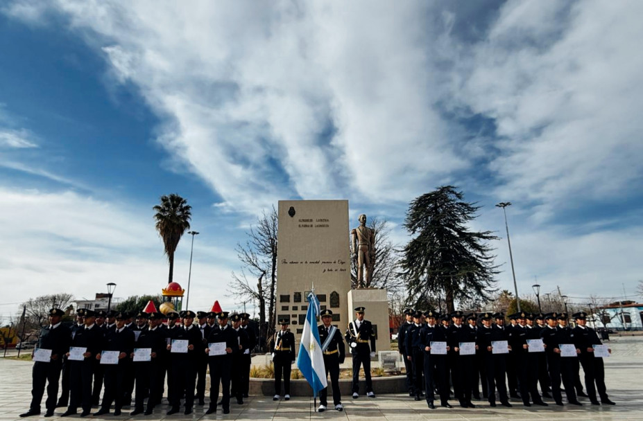 imagen 19 229 nuevos Auxiliares egresaron del Instituto Universitario de Seguridad Pública