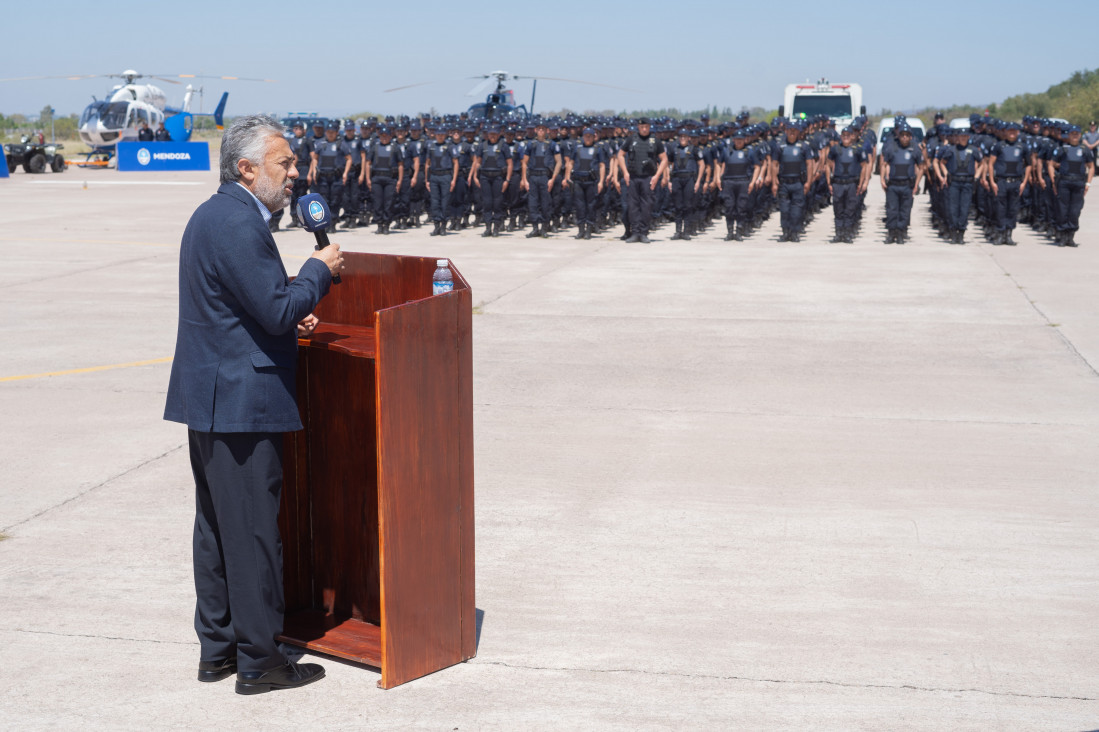 imagen Los Directivos del IUSP se hicieron presentes en la Base Cóndor donde el Gobernador y la Ministra de Seguridad y Justicia presentaron a los nuevos policías que estarán al servicio de la comunidad