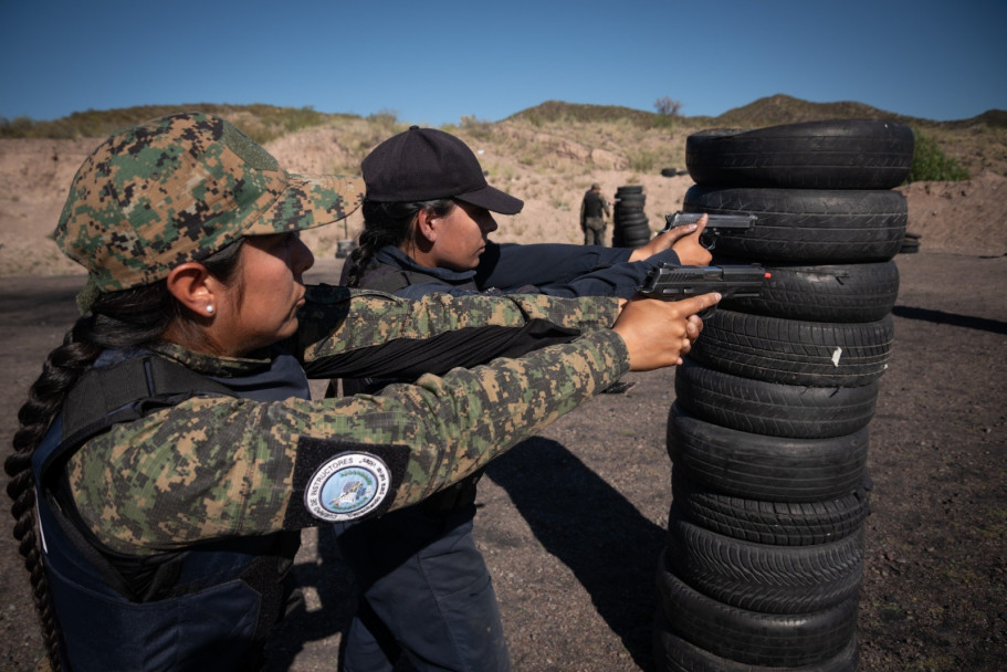 imagen 1 Cadetes del IUSP realizan prácticas de tiro en terreno como parte de su formación para la Dirección de Investigaciones