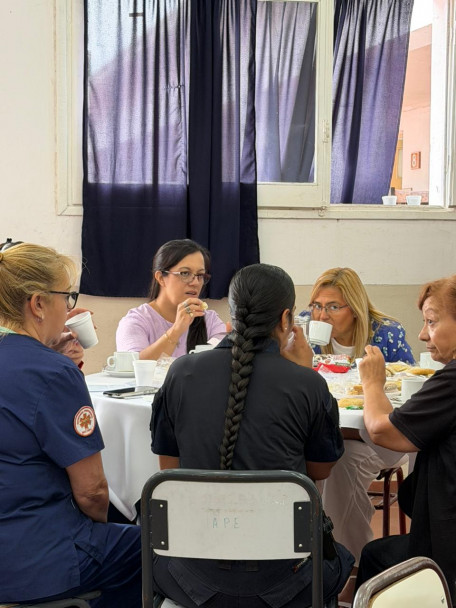 imagen Desayuno y charla de liderazgo femenino en el marco del 8 de marzo en el IUSP