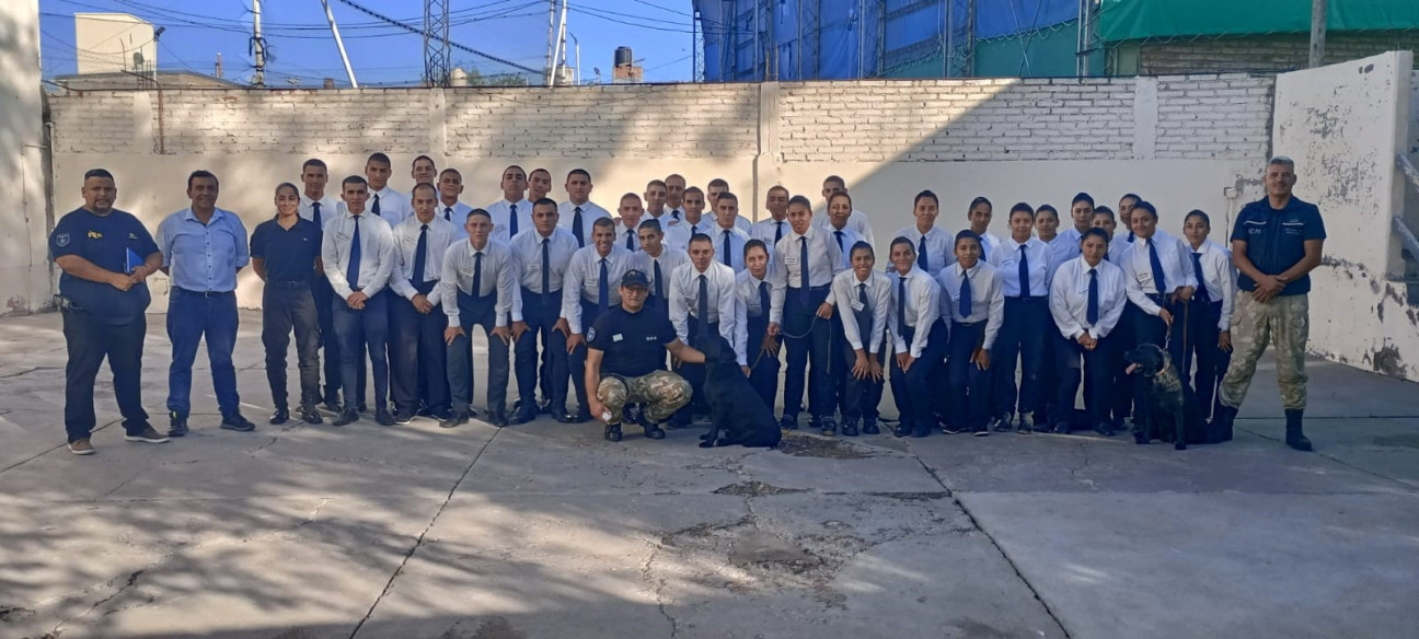 imagen Cadetes del Curso de FPB 203 Delegación Zona Sur recibieron una Charla sobre Lucha contra el Narcotráfico