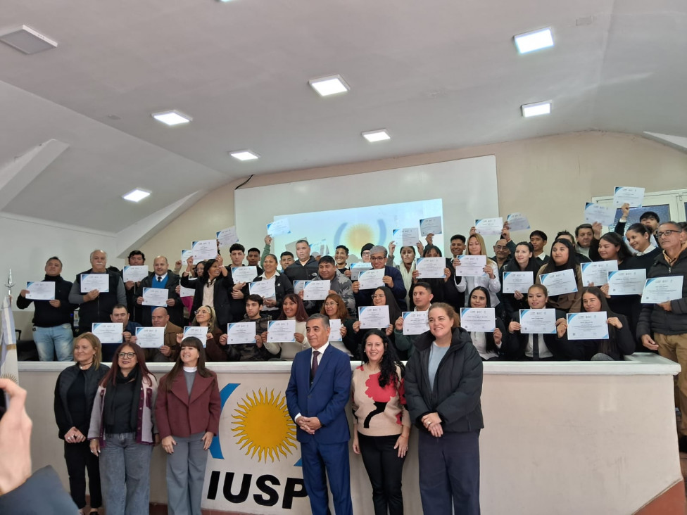 imagen 170 nuevos Vigiladores Privados completaron su formación en el IUSP