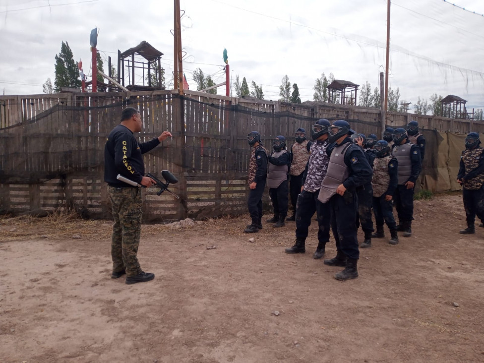 imagen Alumnos de Tecnicatura Delegación Zona Este realizaron prácticas en salida al terreno