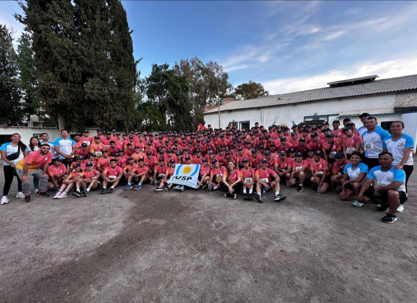 imagen 1 El IUSP Delegación Zona Este presente en la Maratón Nocturna de Junín