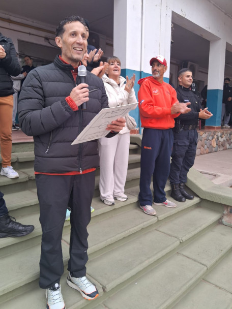 imagen 4 Deporte, salud e integración en el Torneo mixto de Vóley organizado por el IUSP