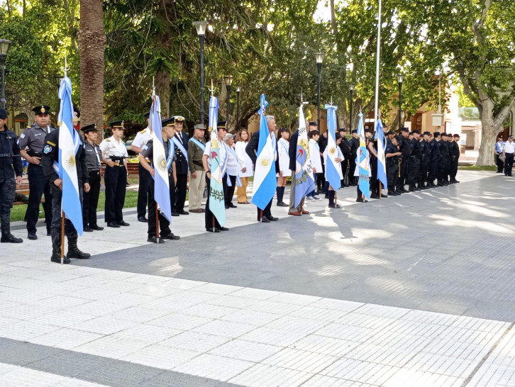 imagen El IUSP Delegación Zona Sur se hizo presente en el 202° Aniversario de la Policía Federal Argentina