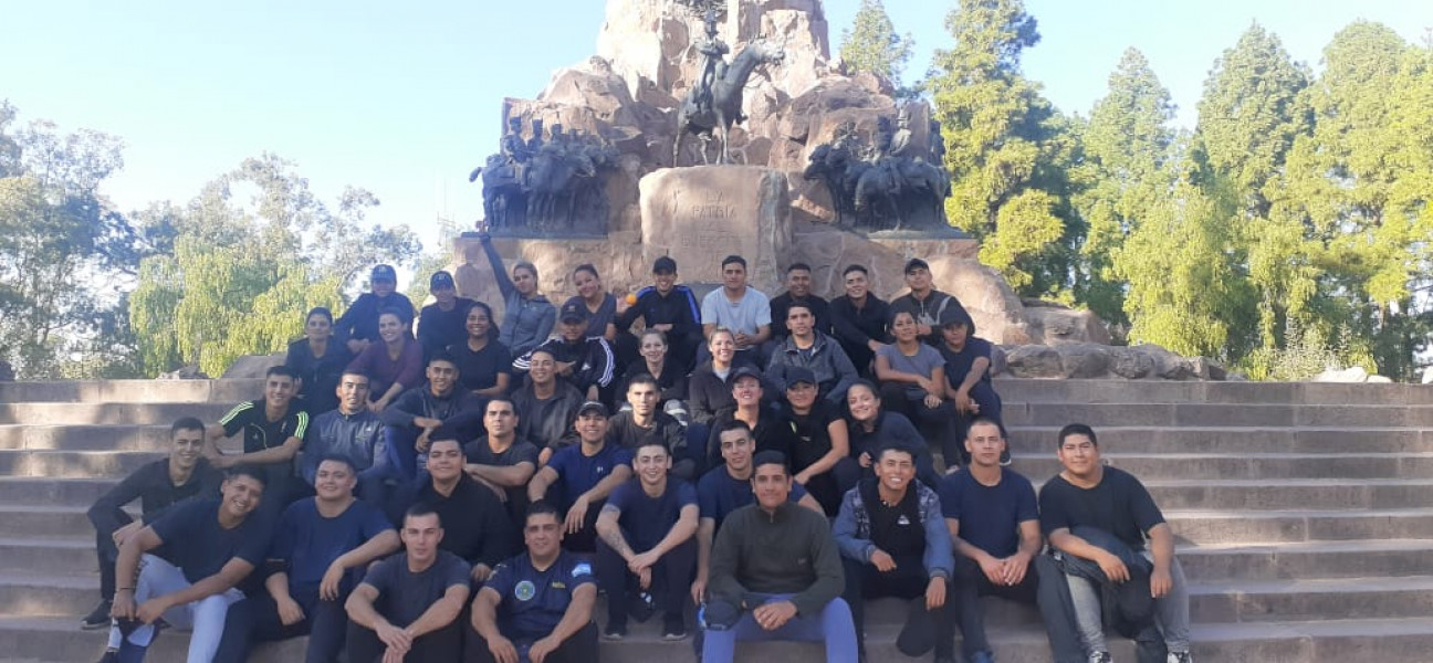 imagen Alumnos de 1° año de Tecnicatura realizaron entrenamiento aeróbico 