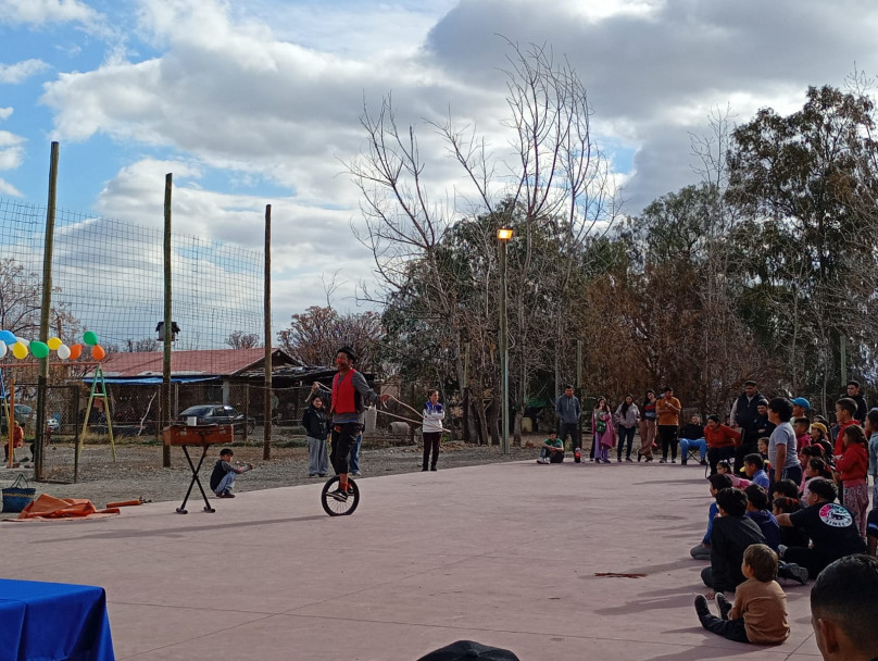 imagen 6 Gran festejo solidario por el día de la Niñez en Escuela María Cali en Lavalle