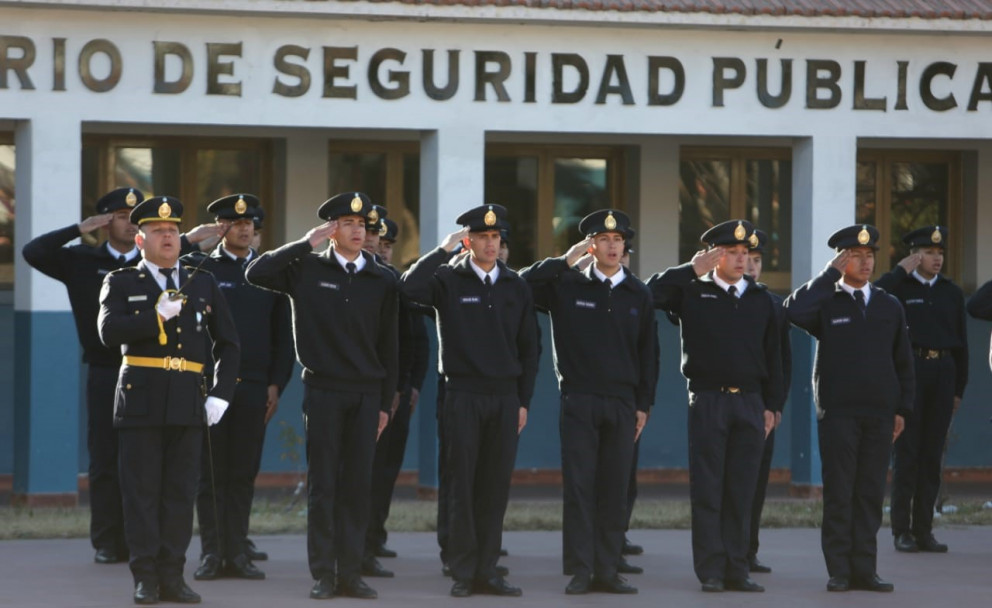 imagen 8 Comenzaron los actos de egreso del Curso de Formación Profesional Básica para Auxiliares de la Policía