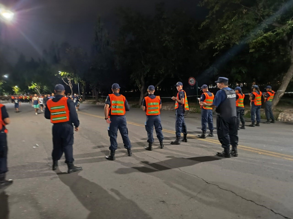 imagen Cadetes del Curso de FPB N° 201 de la Sede Central prestaron servicio en el encuentro "Independiente vs Club Barracas"