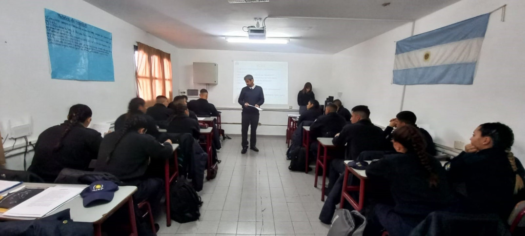 imagen 1 Se realizó charla dirigida a alumnos de Tecnicatura para la cátedra de Práctica Sumarial en la Delegación Zona Sur