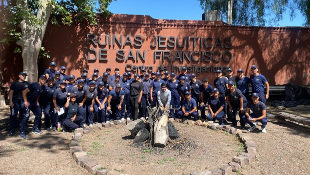 imagen Visita de los cadetes de  Valle de Uco a sitios turisticos de la Ciudad de Mendoza