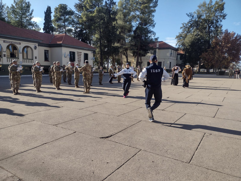 imagen 4 El IUSP fué invitado a la Jornada de Puertas Abiertas con motivo del día del Ejército Argentino