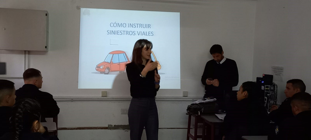 imagen 2 Se realizó charla dirigida a alumnos de Tecnicatura para la cátedra de Práctica Sumarial en la Delegación Zona Sur