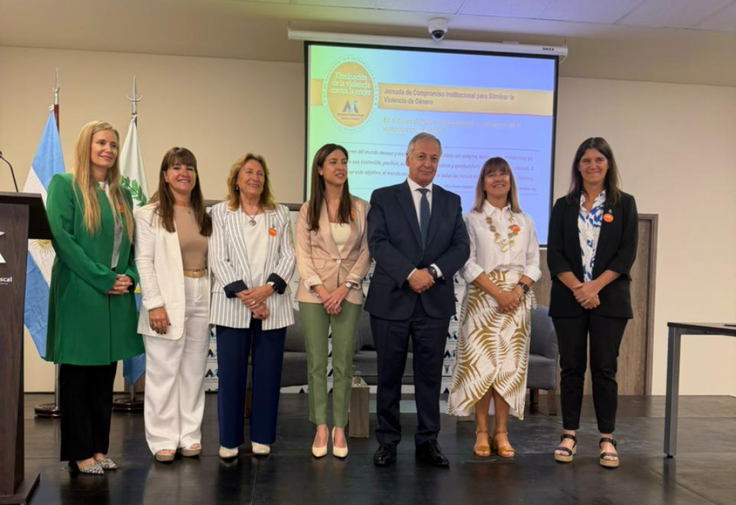 imagen Se realizó una jornada de compromiso institucional para eliminar la violencia de género