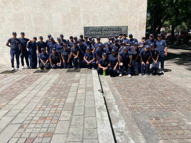 imagen 3 Con el fin de identificar atractivos turísticos de gran importancia histórica, cultural y económica, cadetes de la FPB para Auxiliar de la Delegación Valle de Uco, visitaron la Ciudad de Mendoza