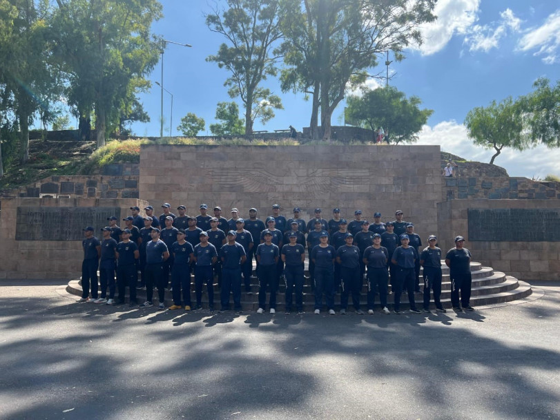 imagen 2 Con el fin de identificar atractivos turísticos de gran importancia histórica, cultural y económica, cadetes de la FPB para Auxiliar de la Delegación Valle de Uco, visitaron la Ciudad de Mendoza