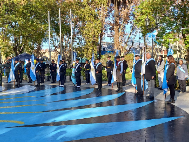 imagen En la conmemoración del 207° aniversario de la Independencia Argentina la Delegación Zona Sur se hizo presente