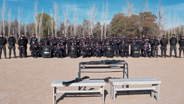 imagen Personal del Cuerpo de Infantería Libertador San Martín dictó una clase teórico-práctica a los alumnos de Tecnicatura de la Delegación Zona Este