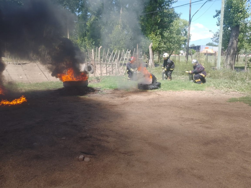 imagen 2 El Instituto Universitario de Seguridad Pública brindó su 2° Curso de capacitación de Vigilador Bombero, como especialización para vigiladores privados