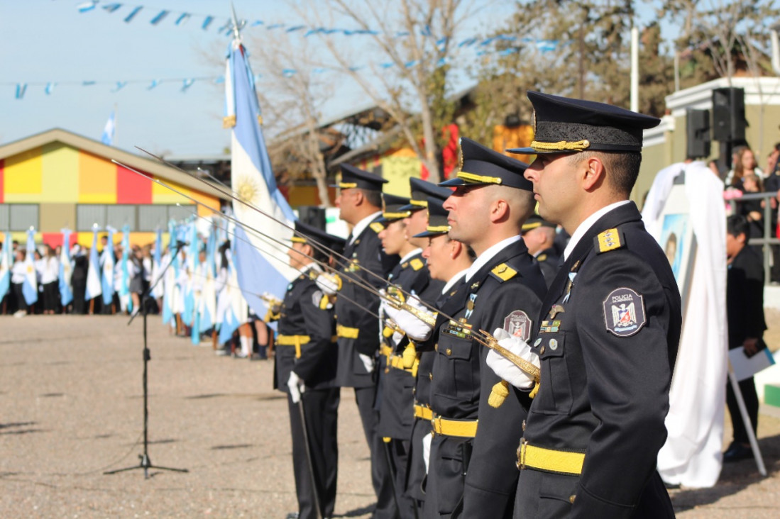 imagen El IUSP Delegación Zona Este en Acto Oficial día de la Bandera en la Colonia Junín