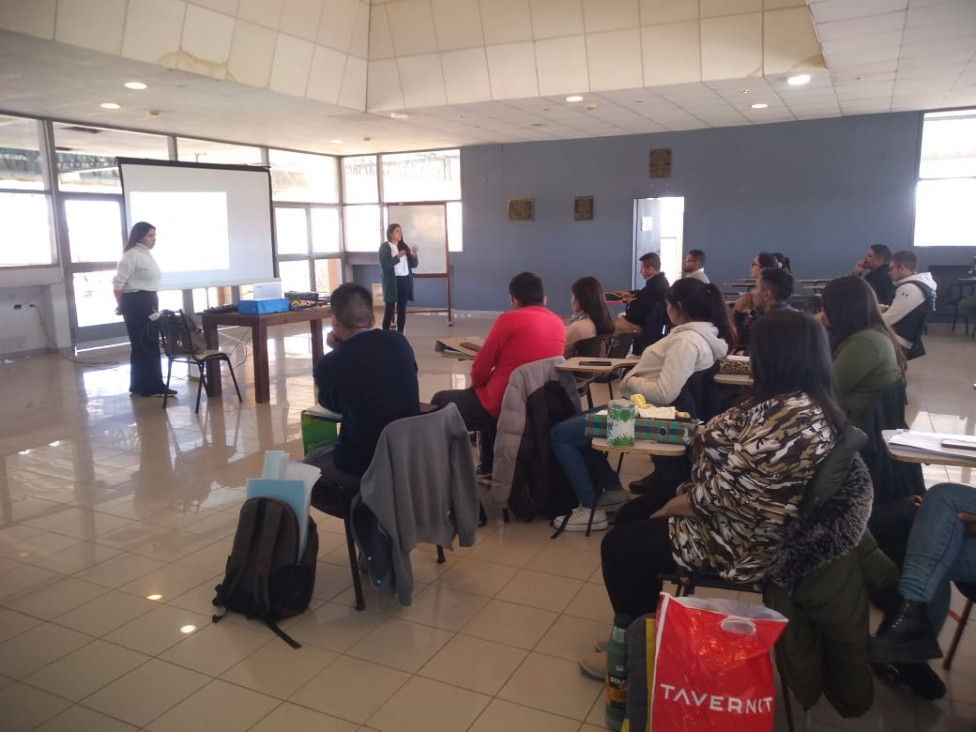 imagen Alumnos de Licenciatura recibieron una charla-taller sobre Prevención del suicidio