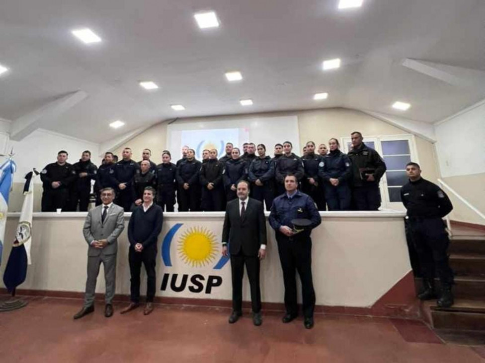 imagen Se realizó una capacitación dirigida a todo el Cuerpo Provincial de Instructores Policiales del IUSP