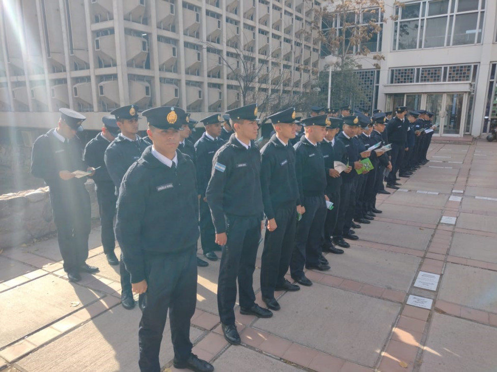 imagen Los estudiantes de la FPB para Auxiliar de la Sede Central visitaron el Espacio para la Memoria y los Derechos Humanos