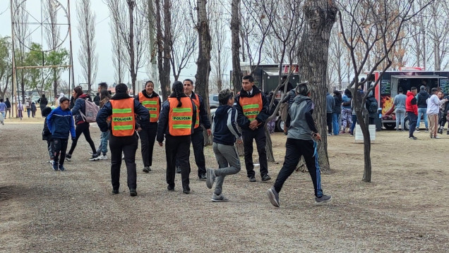 imagen Alumnos de Tecnicatura acompañaron el festejo del día de la niñez en la Zona Este