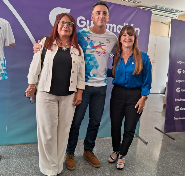 imagen 8 En la Municipalidad de Guaymallén se hizo la presentación oficial de la 3ra. edición de la Media Maratón de Mendoza. Crio. Gral (R) Elio Olmos