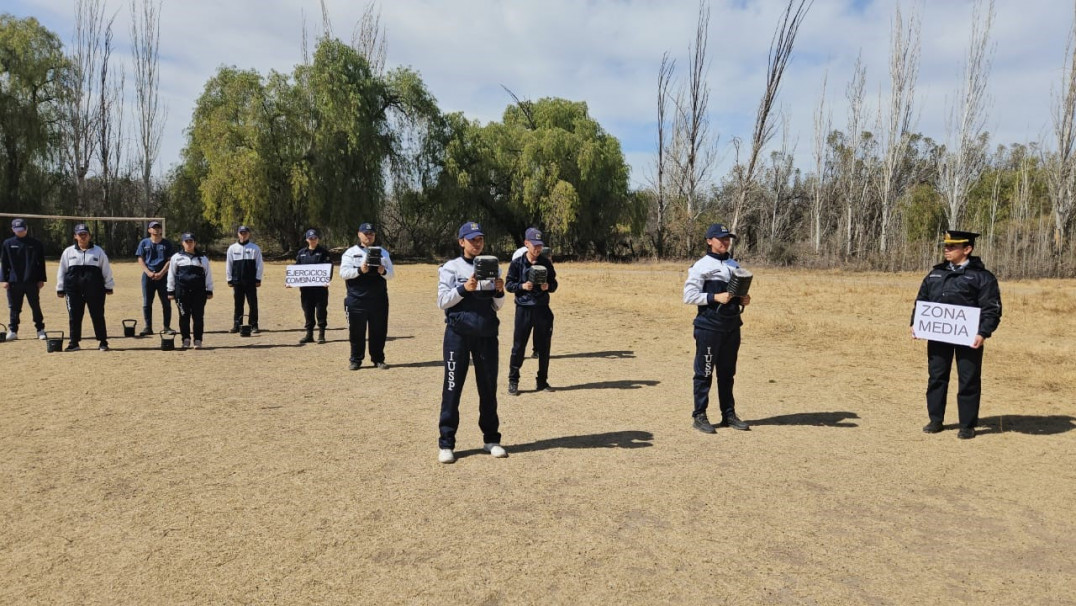 imagen 5 Alumnos de Tecnicatura de la Delegación Zona Este presentaron un proyecto que incluye pesas rusas o kettlebell para Educación Física Policial