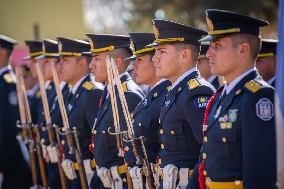 imagen 7 Los cadetes del IUSP juraron solemnemente a la bandera en toda la provincia