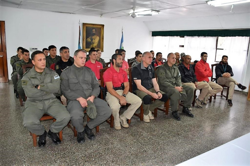 imagen Reunión de cátedra de defensa personal policial en Tunuyán