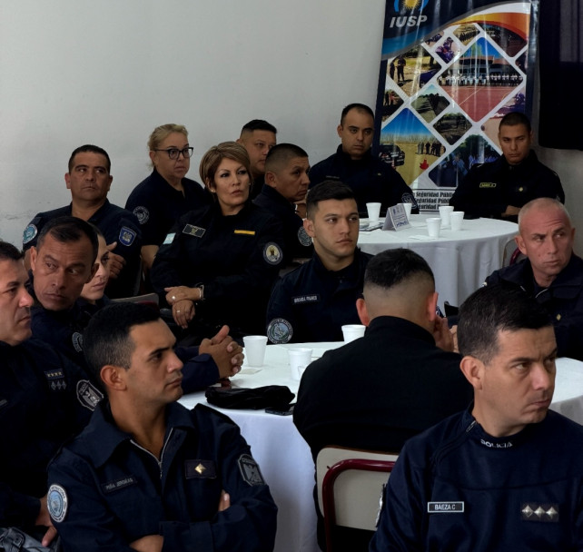 imagen 6 Jornada de trabajo y celebración por el día del “Instructor Policial y Penitenciario”