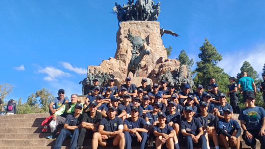 imagen Alumnos de primer año de Tecnicatura de la Sede Central del IUSP realizaron recorrido al Cerro de la Gloria