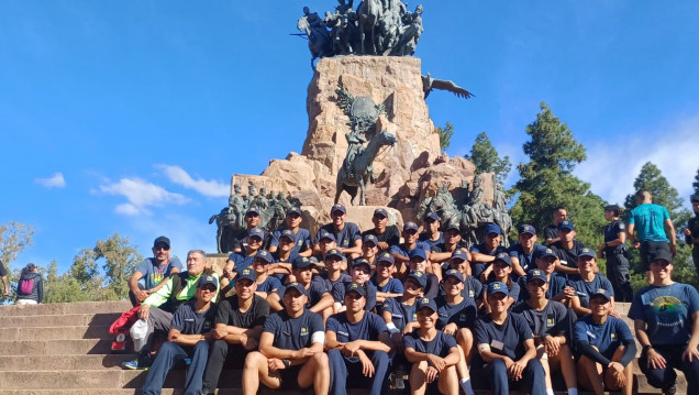 imagen Alumnos de primer año de Tecnicatura de la Sede Central del IUSP realizaron recorrido al Cerro de la Gloria