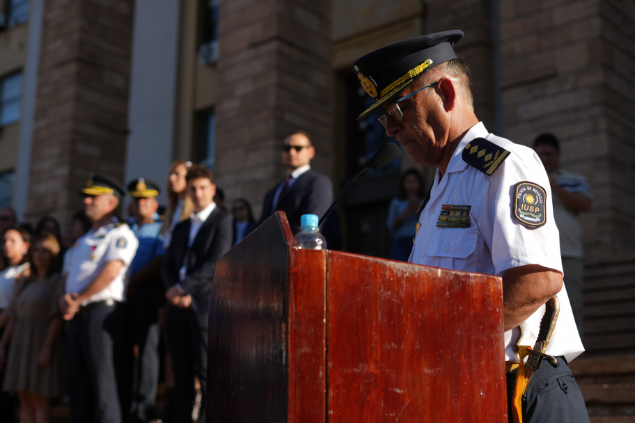imagen 7 Imponente acto por el 27° aniversario del IUSP y el egreso de Técnicos Universitarios y Auxiliares