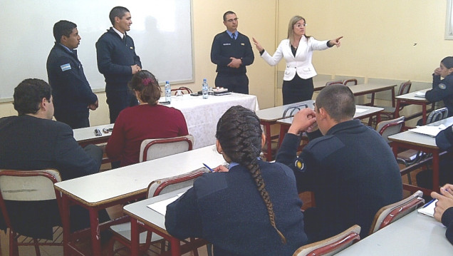 imagen Visita de la Dra. Claudia Ríos al I.U.S.P.