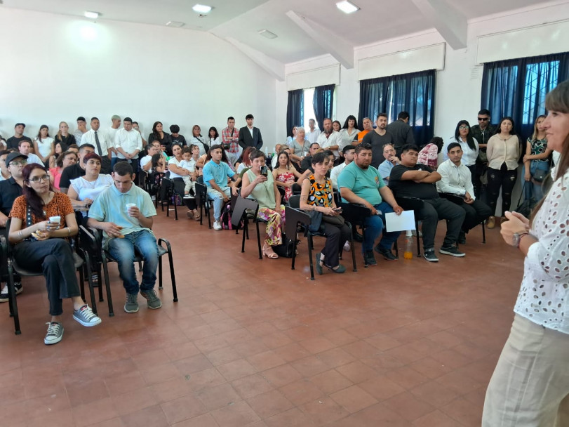 imagen 4 Más de 300 alumnos recibieron su diploma de finalización del Curso de Vigiladores en el Instituto Universitario de Seguridad Pública