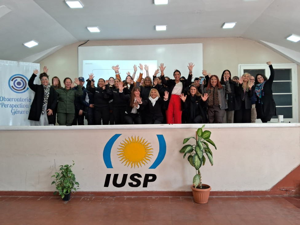 imagen La Dirección de Capacitación del IUSP realizó una Mesa Preparatoria para el 1° Congreso Regional de Mujeres de Fuerzas de Seguridad Ciudadana
