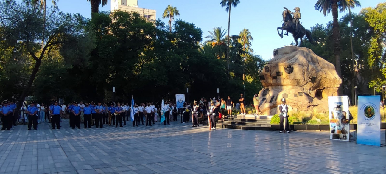 imagen El IUSP Sede Central se hizo presente en el Acto de Aniversario del nacimiento del Gral. Don José de San Martín