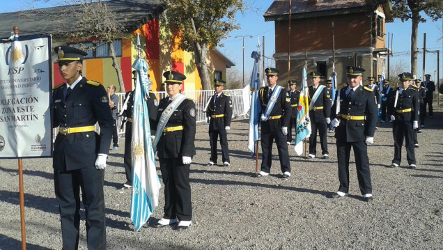 imagen Participación del IUSP Delegación Zona Este en festejo Provincial día de la bandera