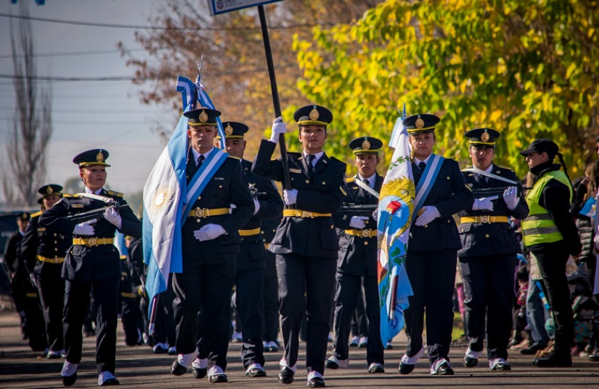 imagen La Delegación Valle de Uco presente en desfiles cívico militares y policiales por aniversario de la Revolución de Mayo